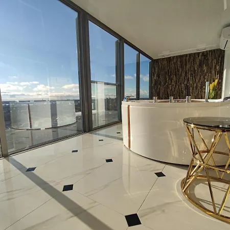 Premium Sky Jacuzzi * Klaipėda