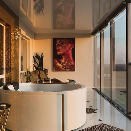 Premium Sky Jacuzzi * Klaipėda
