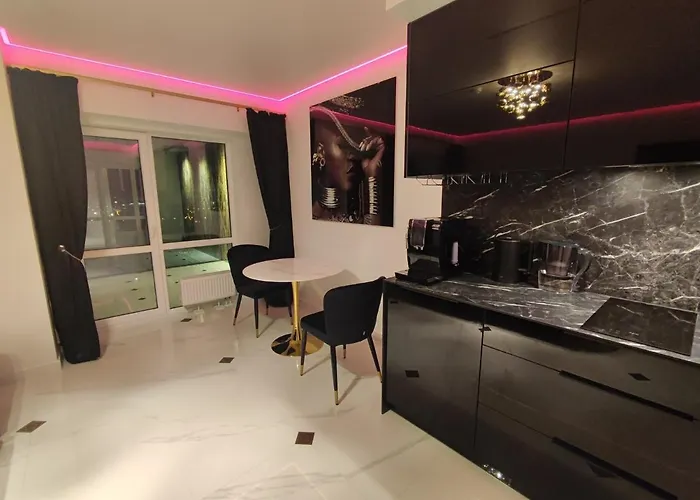 Premium Sky Jacuzzi Apartment *