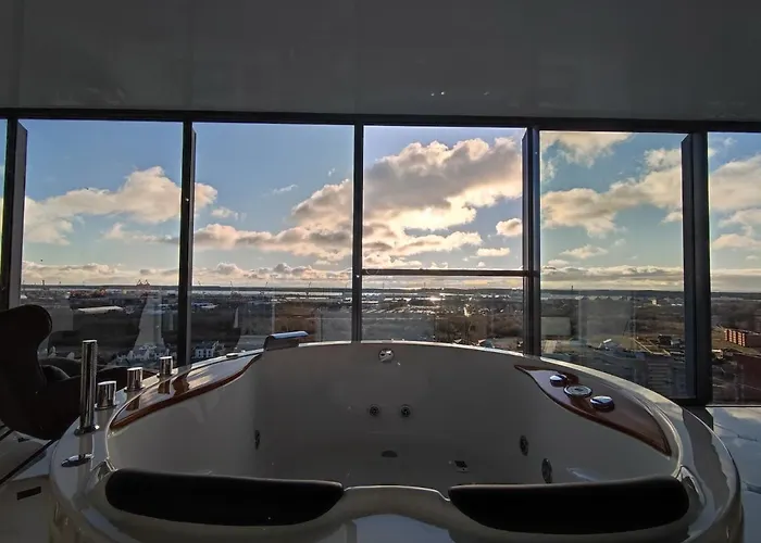 Premium Sky Jacuzzi * Klaipeda